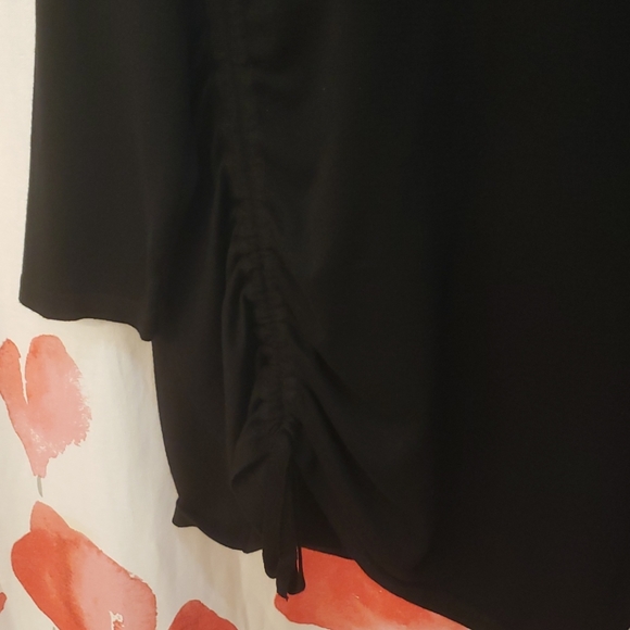 Pullover Top - Picture 2 of 3